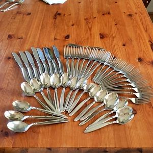 Vtg Oneida Rogers shoreline 44 pièce set glossy